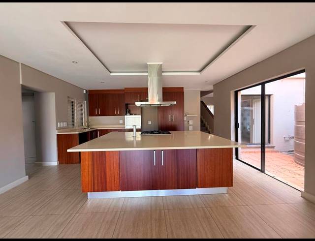 3 BEDROOM PROPERTY TO RENT IN SANDOWN